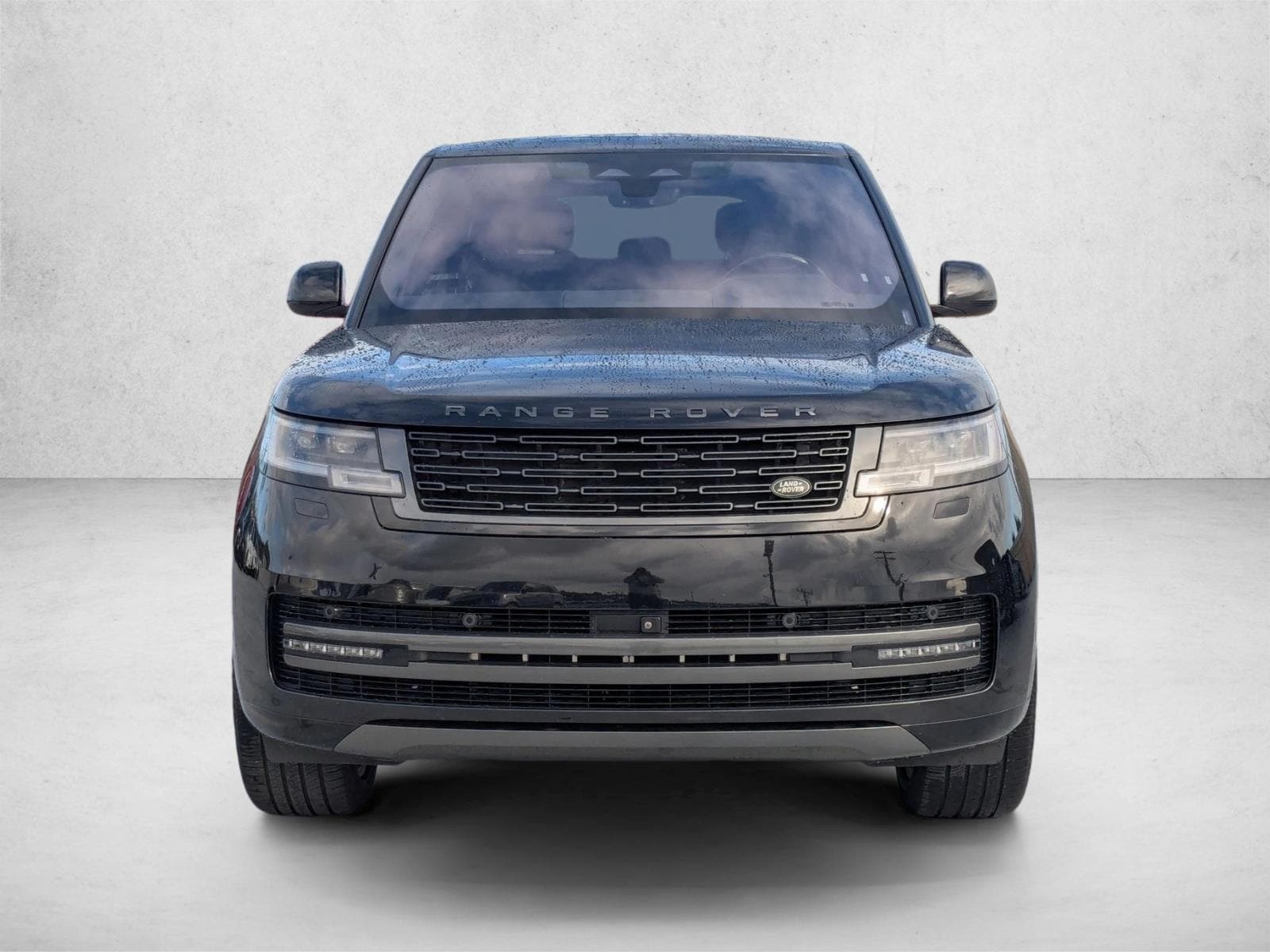 2023 Land Rover Range Rover SE photo 2