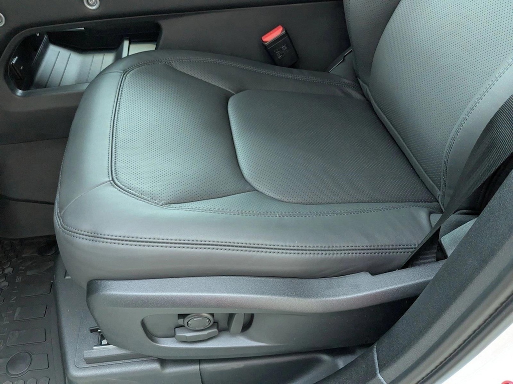 New 2026 Land Rover Defender 110 S 300PS SUV