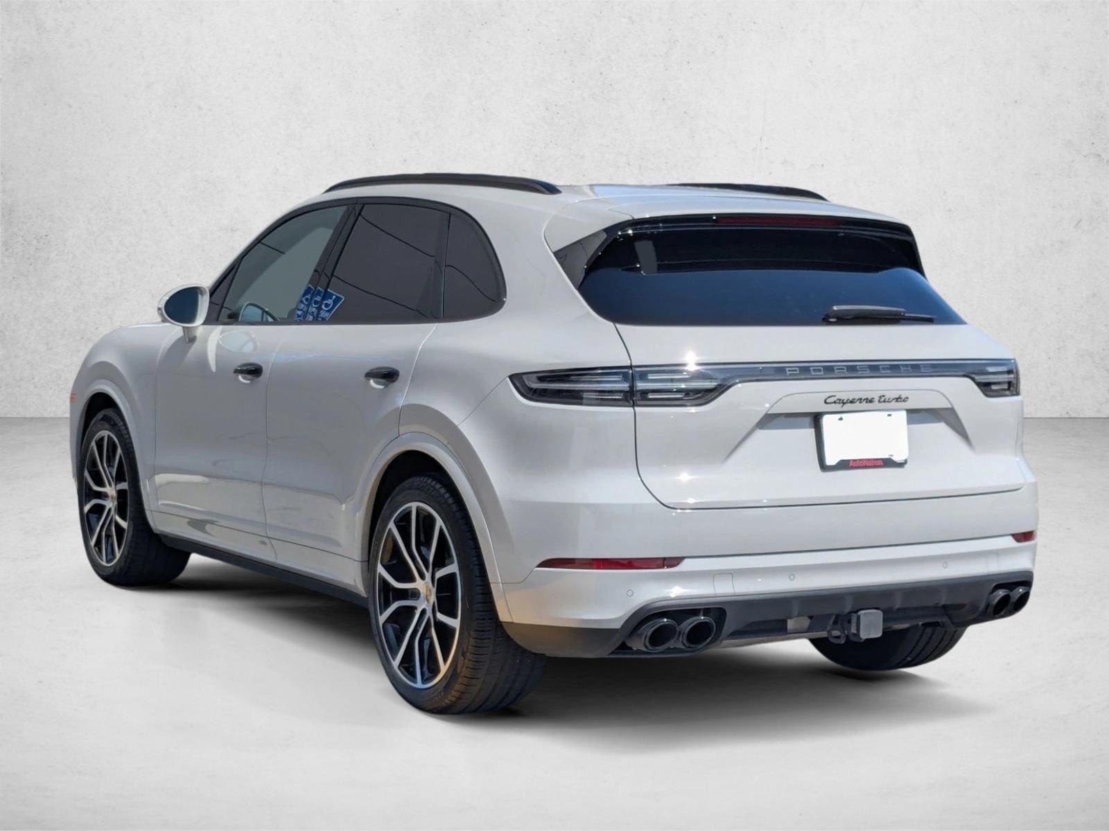 2022 Porsche Cayenne Turbo photo 3