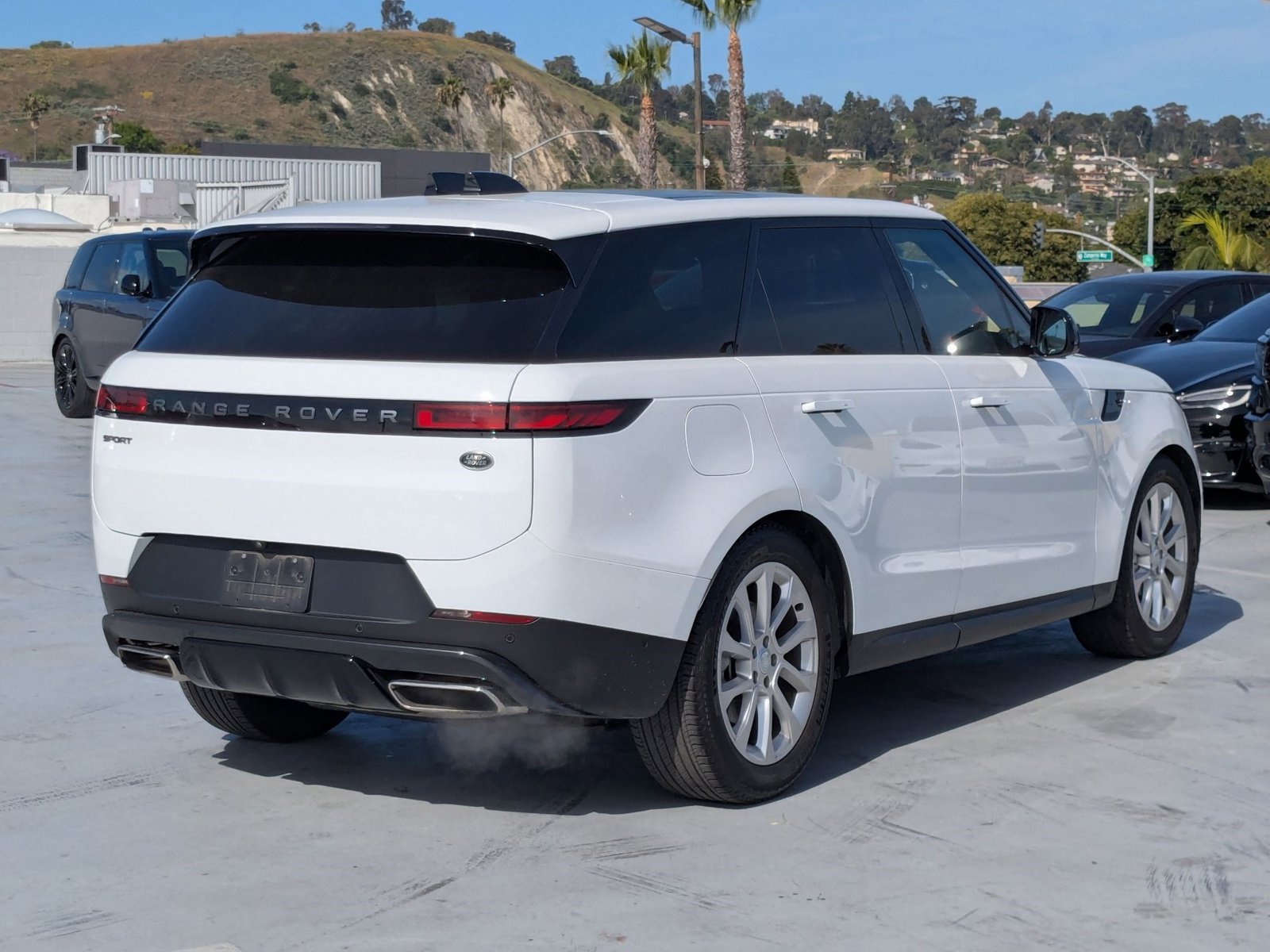 2023 Land Rover Range Rover Sport SE photo 5