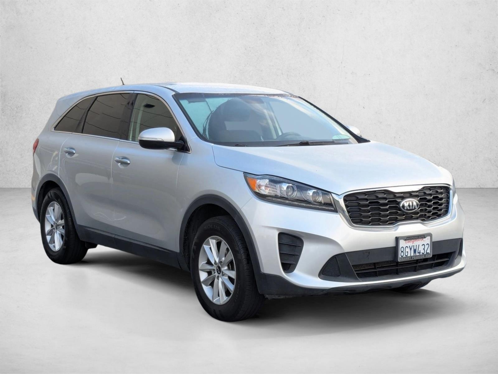 2019 Kia Sorento LX photo 3