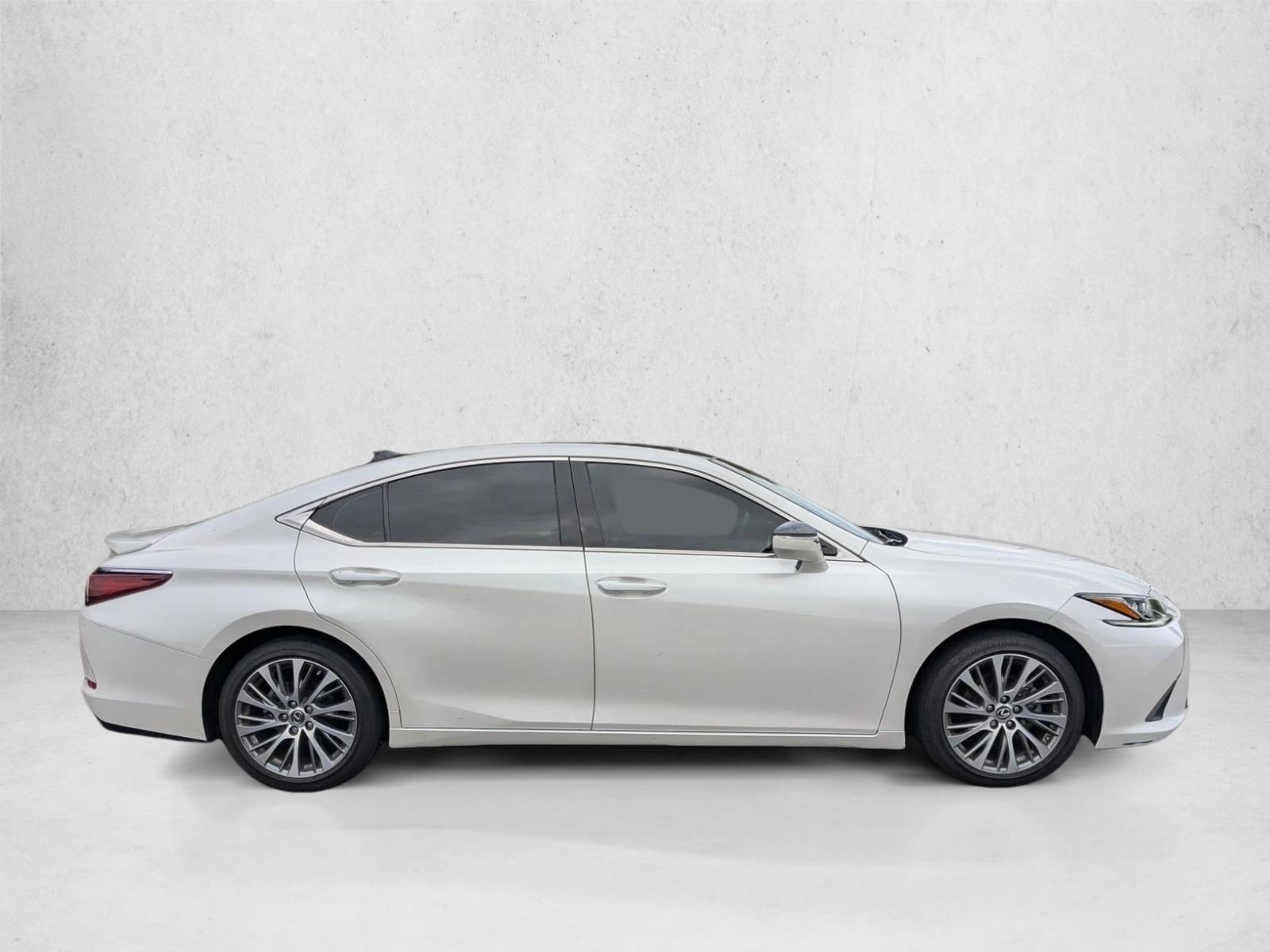 2021 Lexus ES 350 photo 4