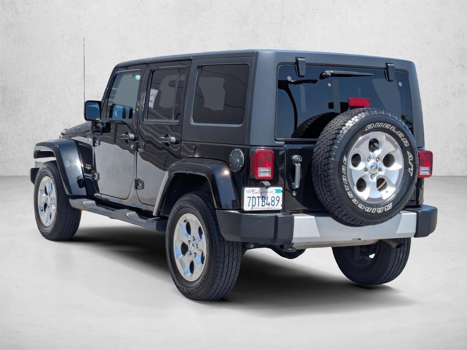 2014 Jeep Wrangler Sahara photo 3