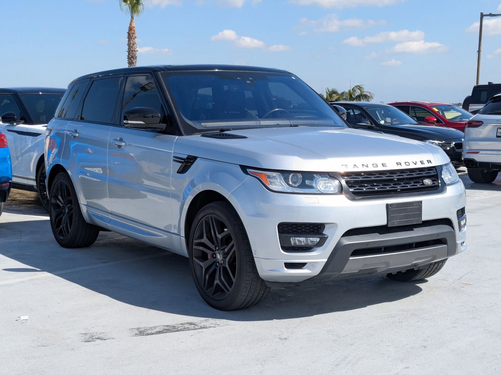 2017 Land Rover Range Rover Sport HSE Dynamic photo 3