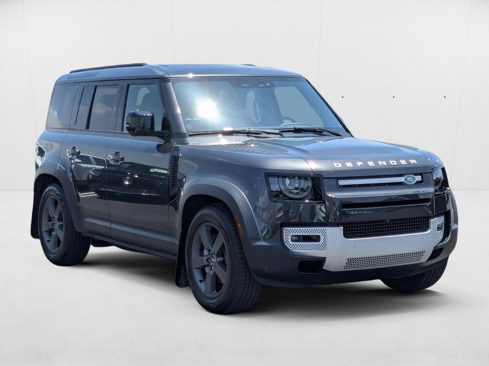 2025 Land Rover Defender 110 S photo 3
