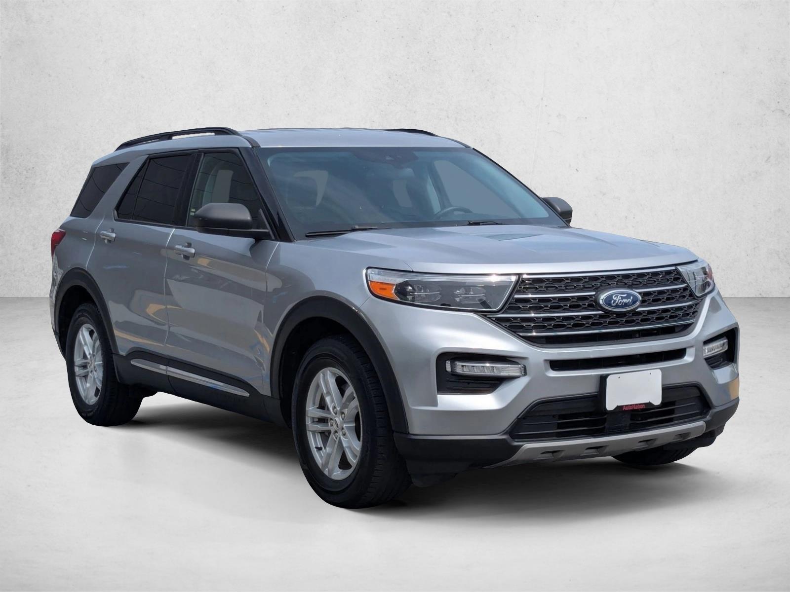 2022 Ford Explorer XLT photo 2