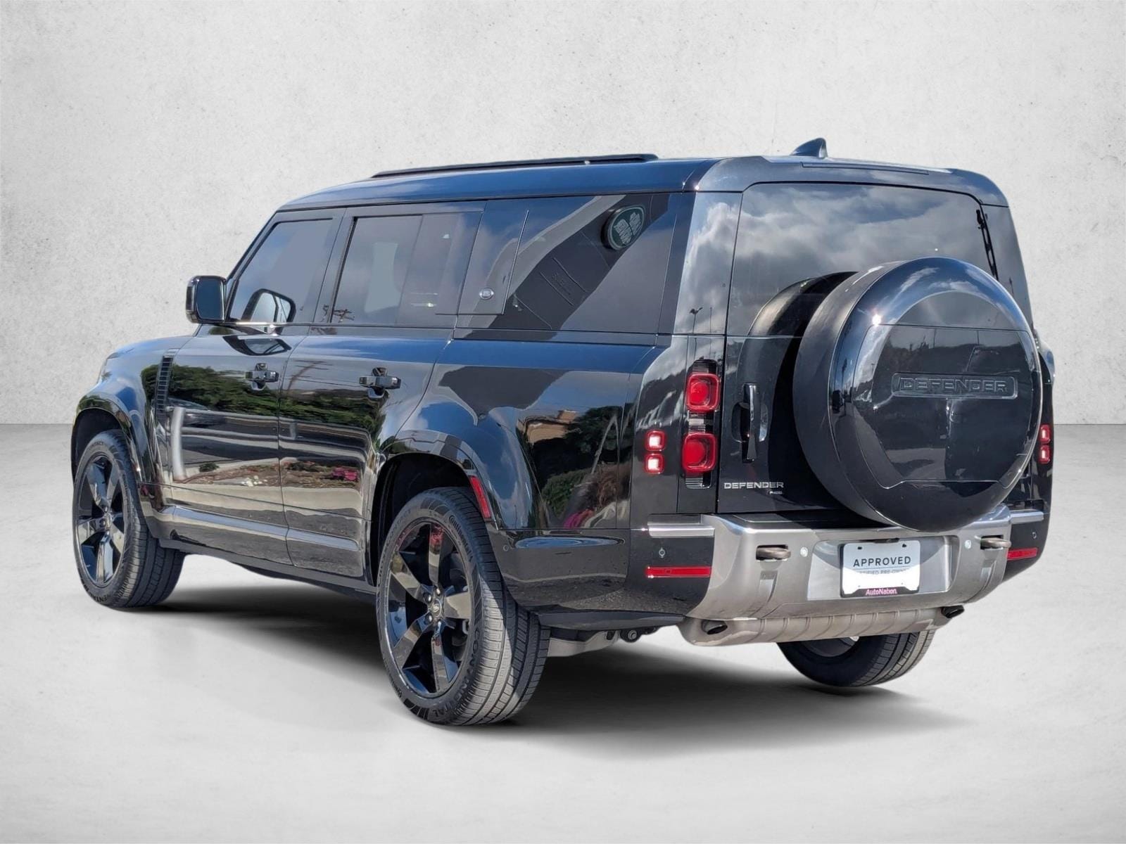 2023 Land Rover Defender 130 SE AWD photo 3