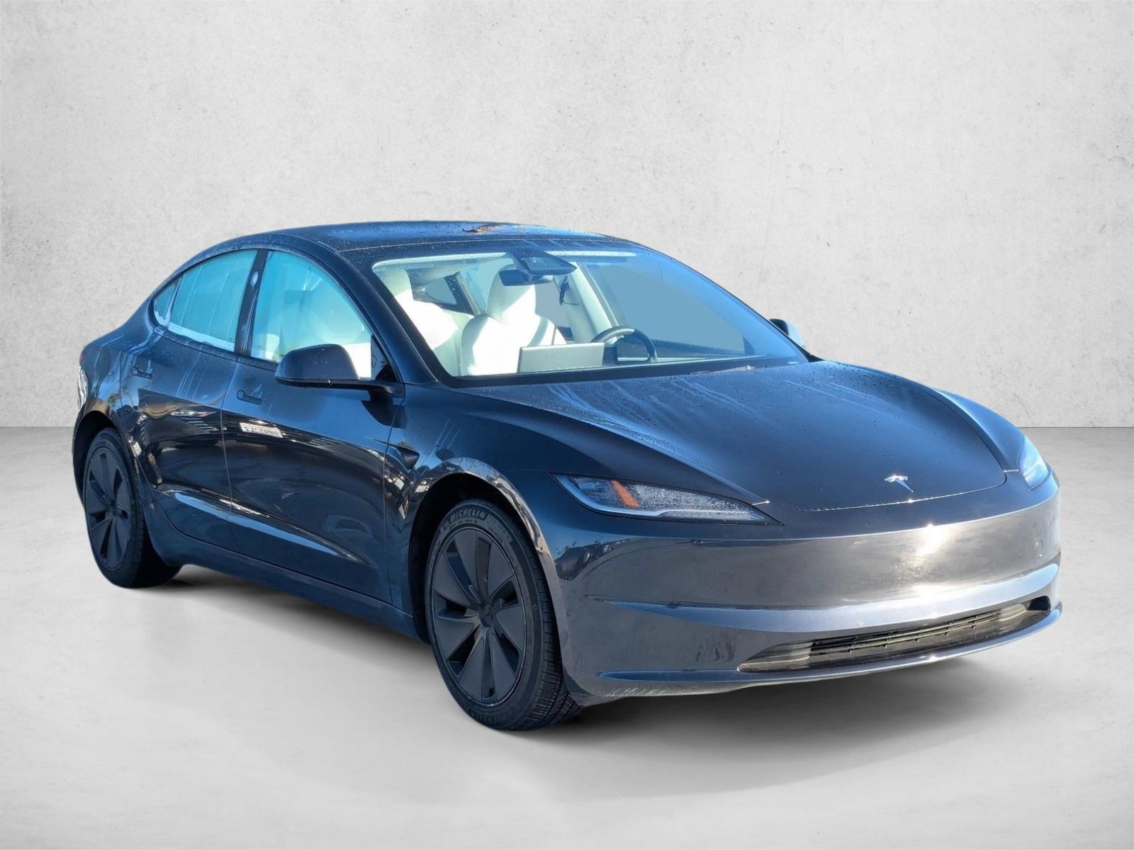 2024 Tesla Model 3 photo 3