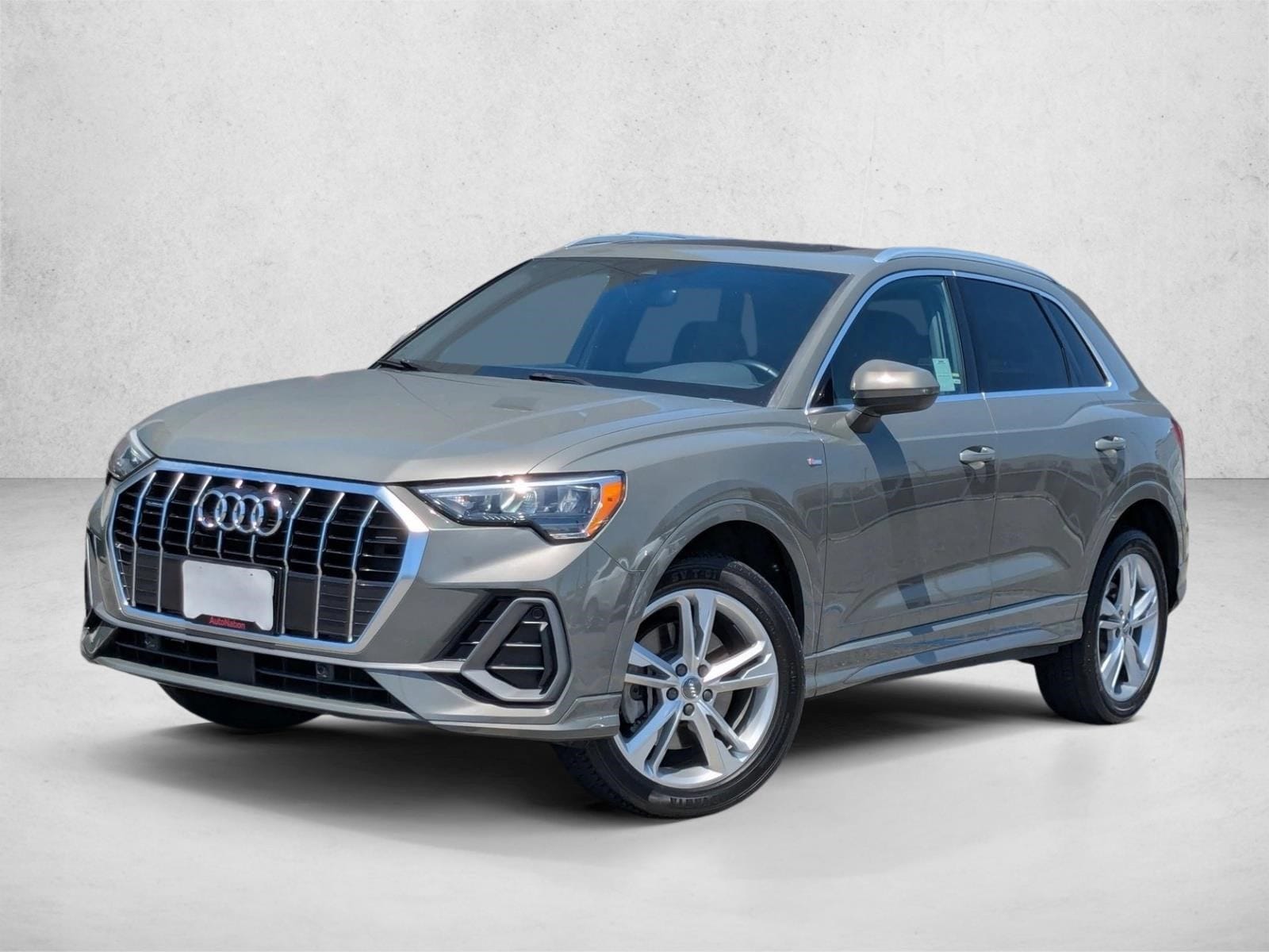 2020 Audi Q3 45 TFSI S Line Premium quattro's photo