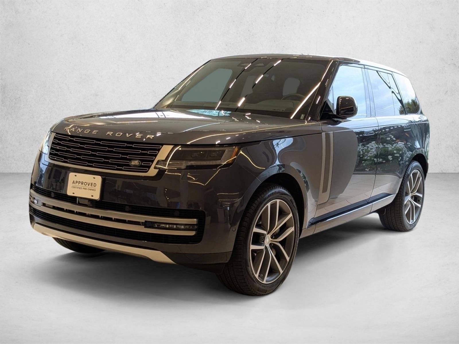 2024 Land Rover Range Rover SE's photo