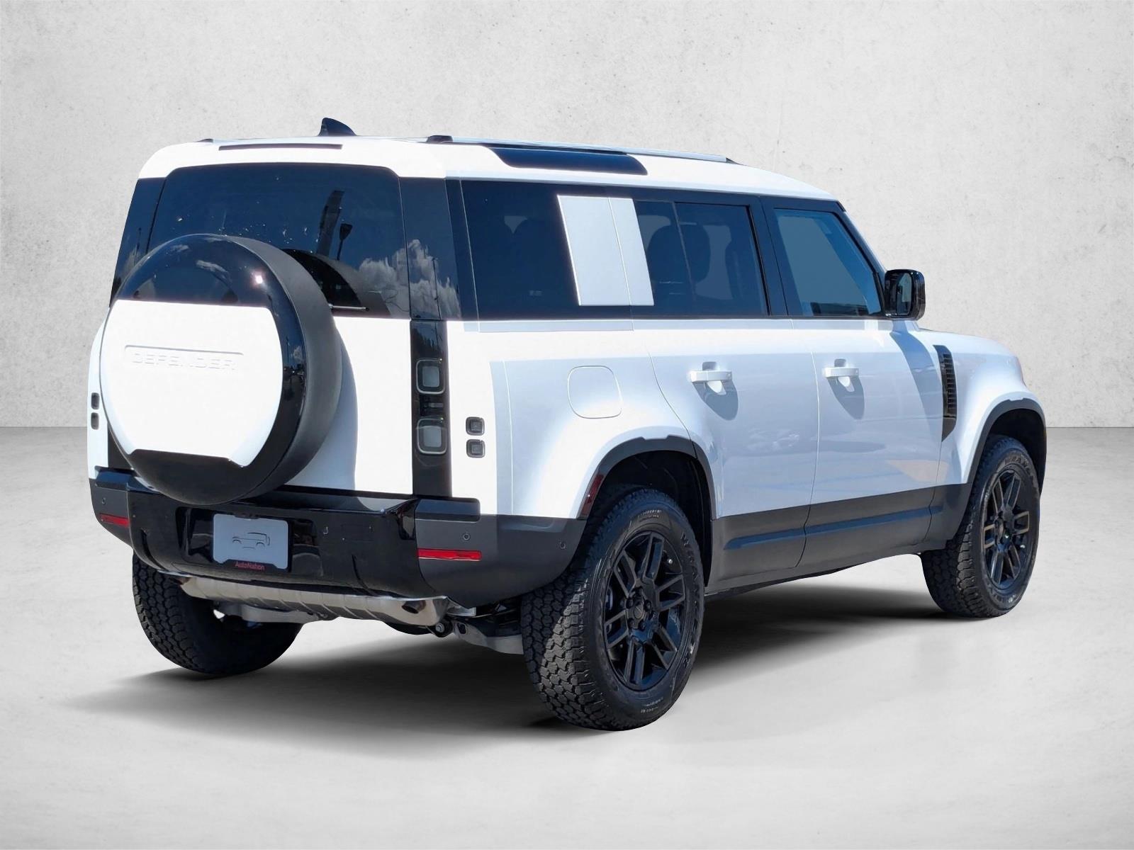 2026 Land Rover Defender 110 S photo 2