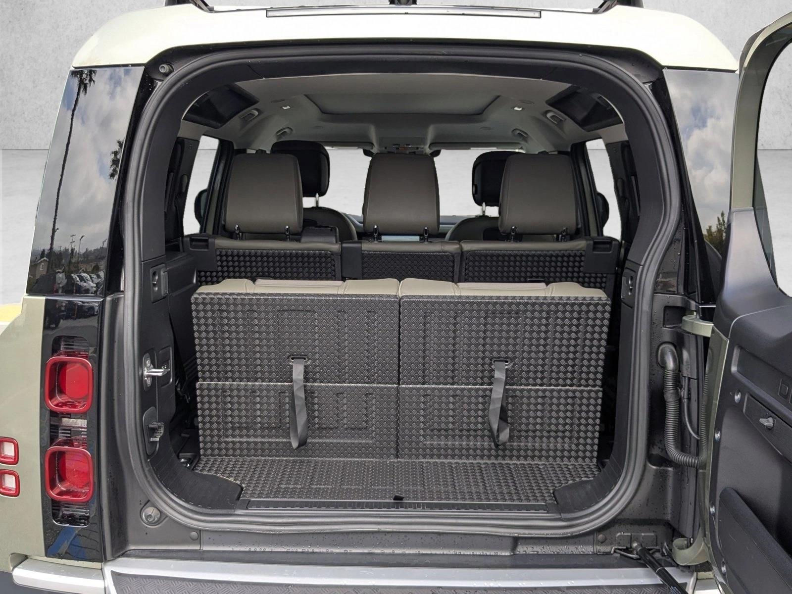 2020 Land Rover Defender 110 HSE AWD photo 5