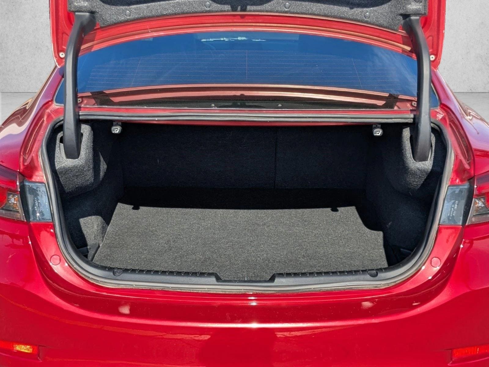 2016 Mazda Mazda6 i Grand Touring photo 5