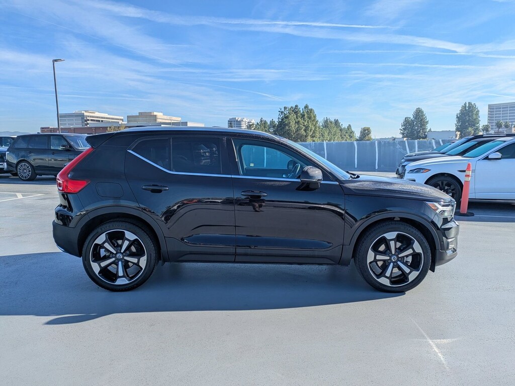 Used 2019 Volvo XC40 Inscription Sport Utility