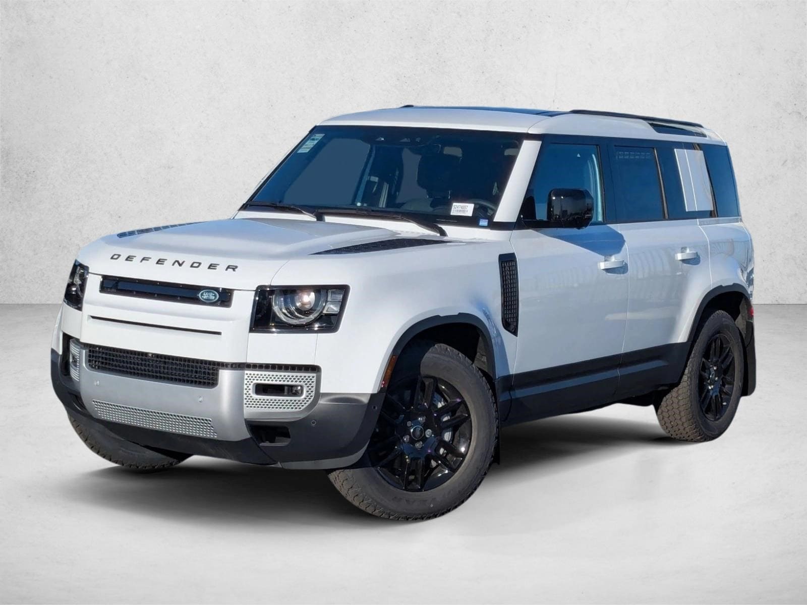 2025 Land Rover Defender S's photo
