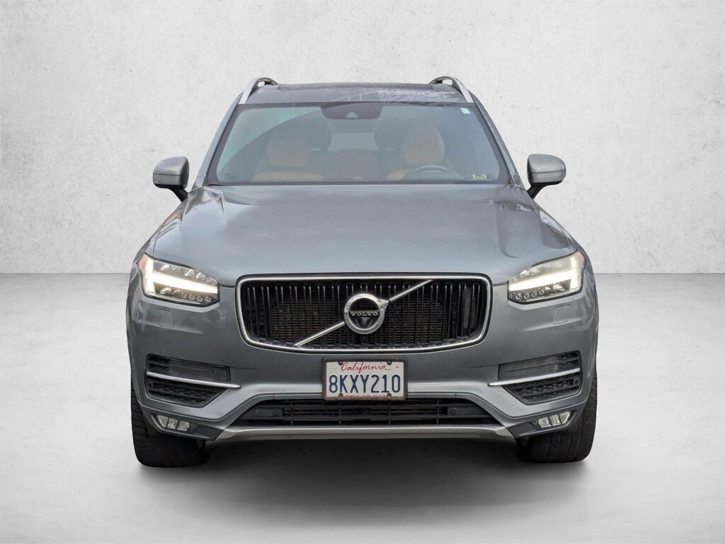 Used 2018 Volvo XC90 Momentum Sport Utility