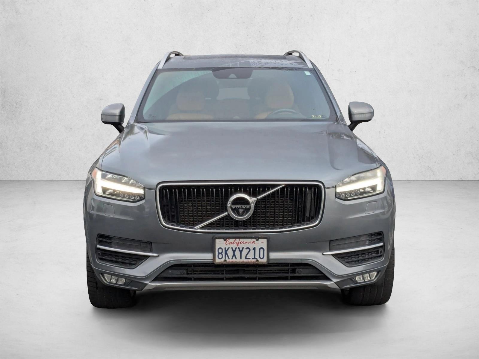 2018 Volvo XC90 Momentum photo 2