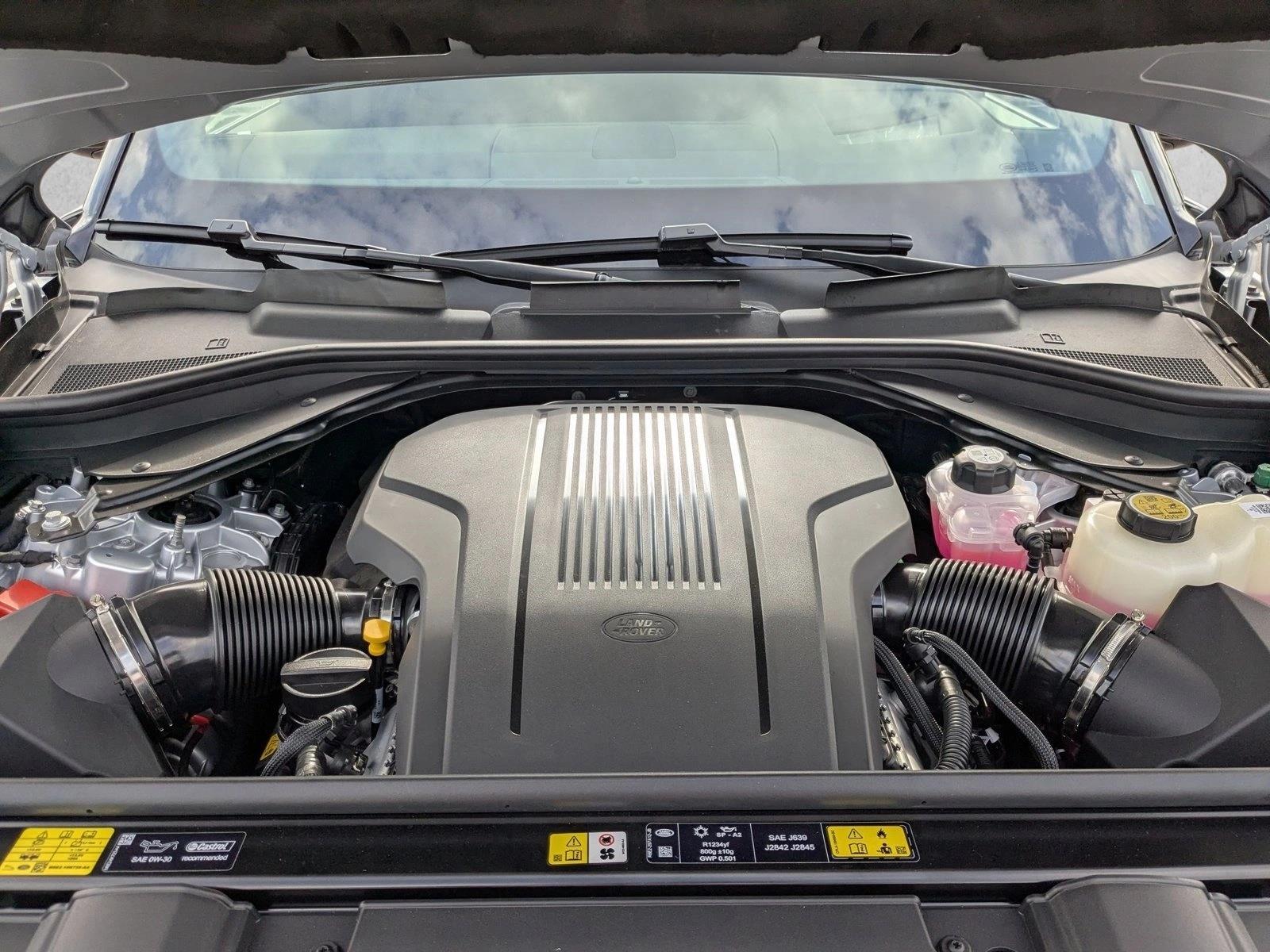 2025 Land Rover Range Rover SE - Photo 18