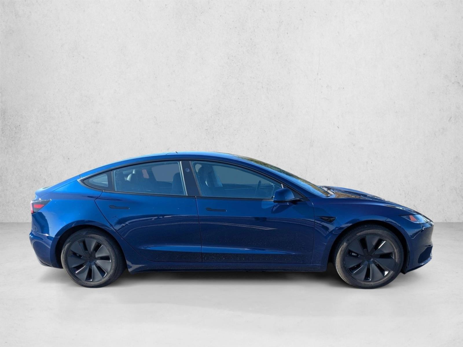 2024 Tesla Model 3 photo 4