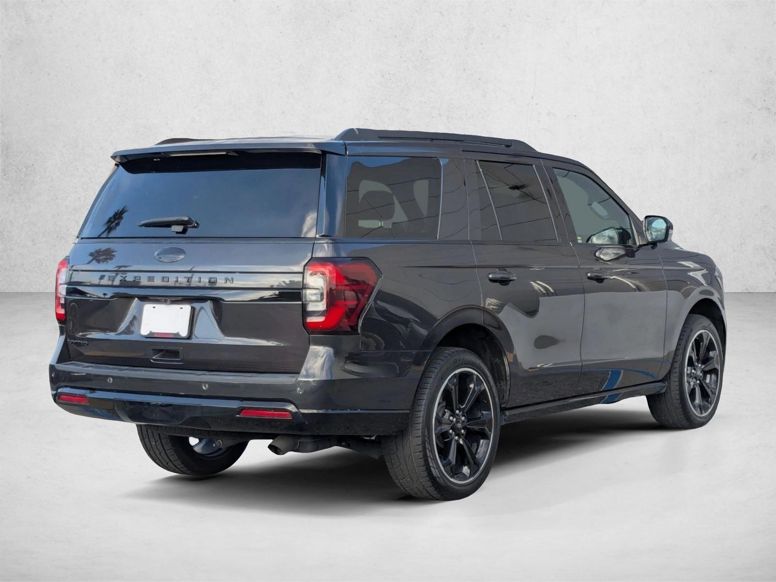 2023 Ford Expedition Limited photo 4