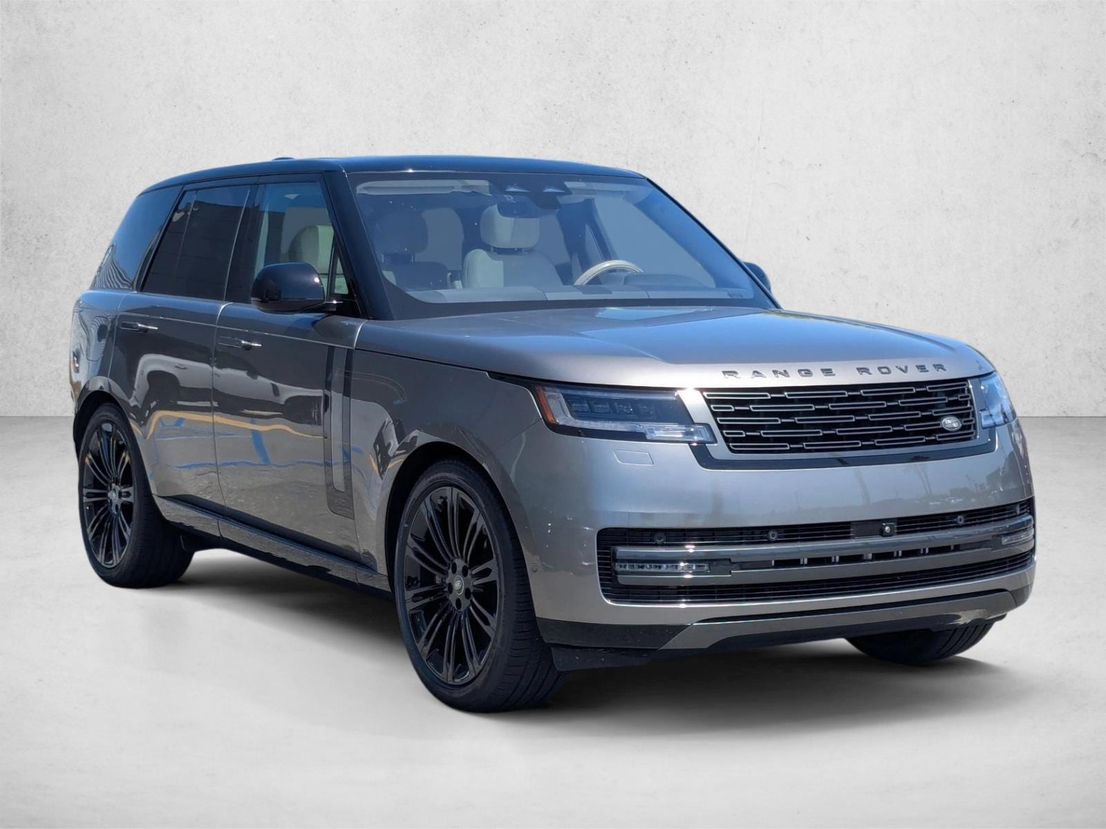 2023 Land Rover Range Rover SE photo 2