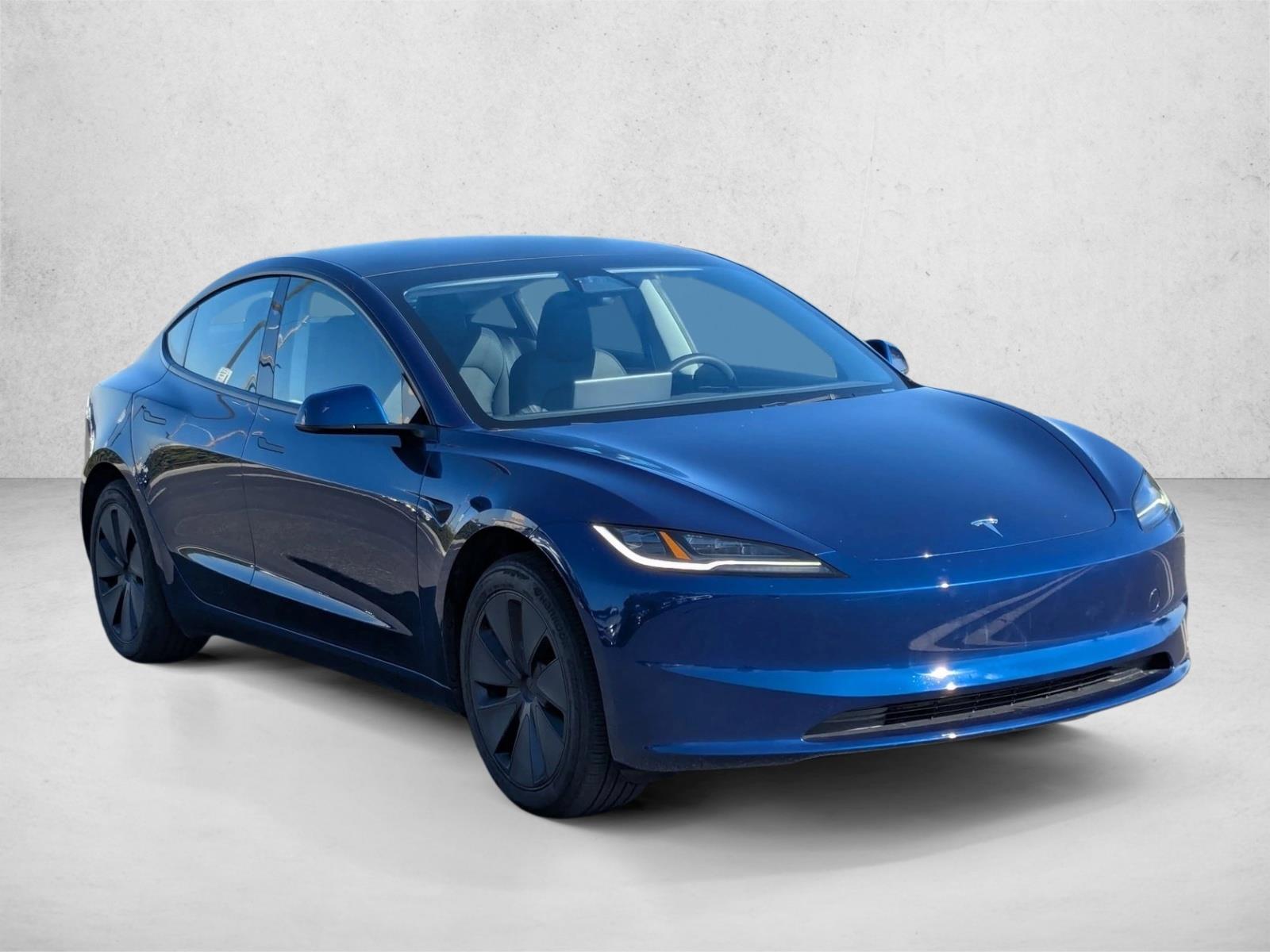 2024 Tesla Model 3 photo 3