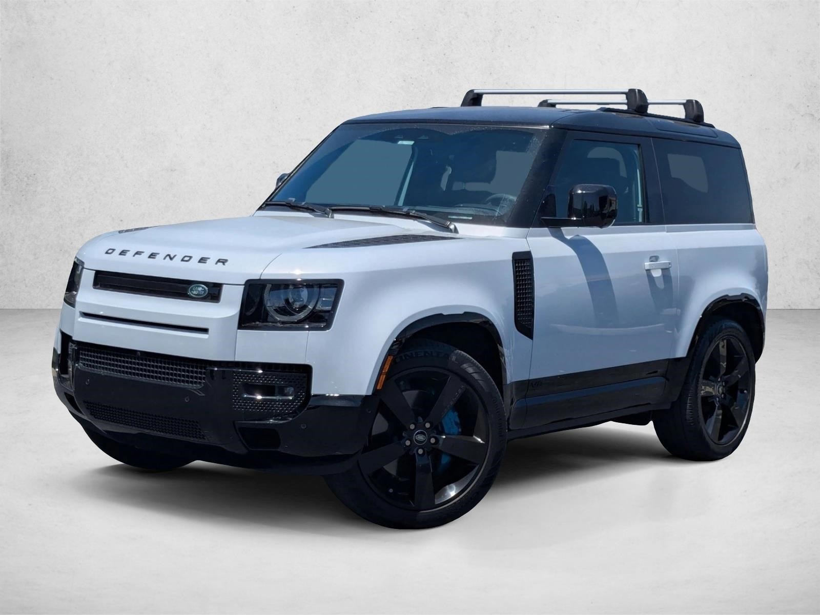2022 Land Rover Defender V8's photo