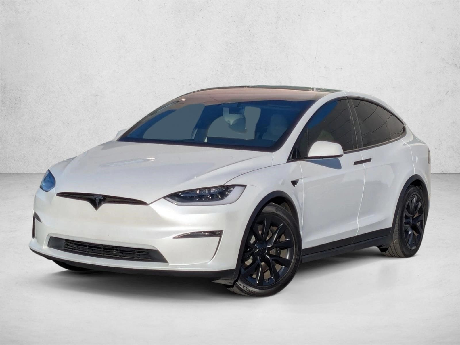 2022 Tesla Model X Long Range's photo