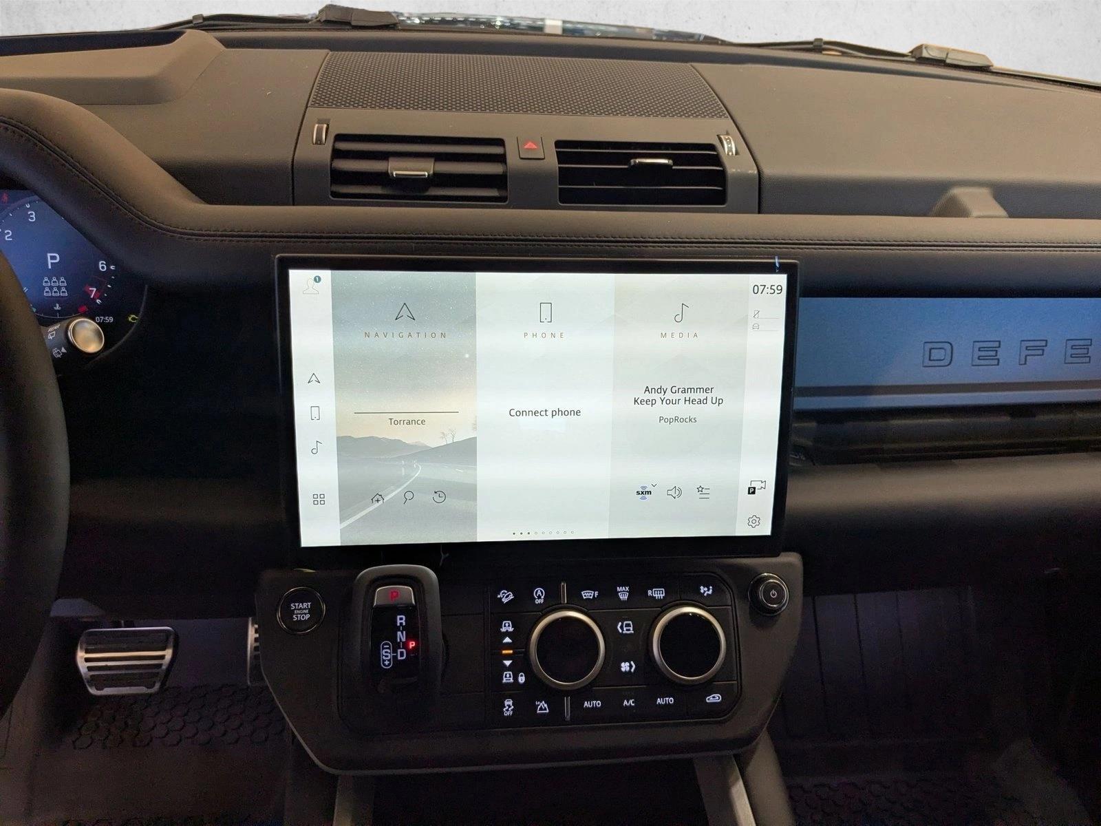 2026 Land Rover Defender V8 - Photo 12