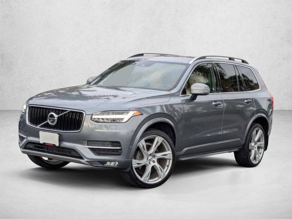Used 2018 Volvo XC90 Momentum Sport Utility