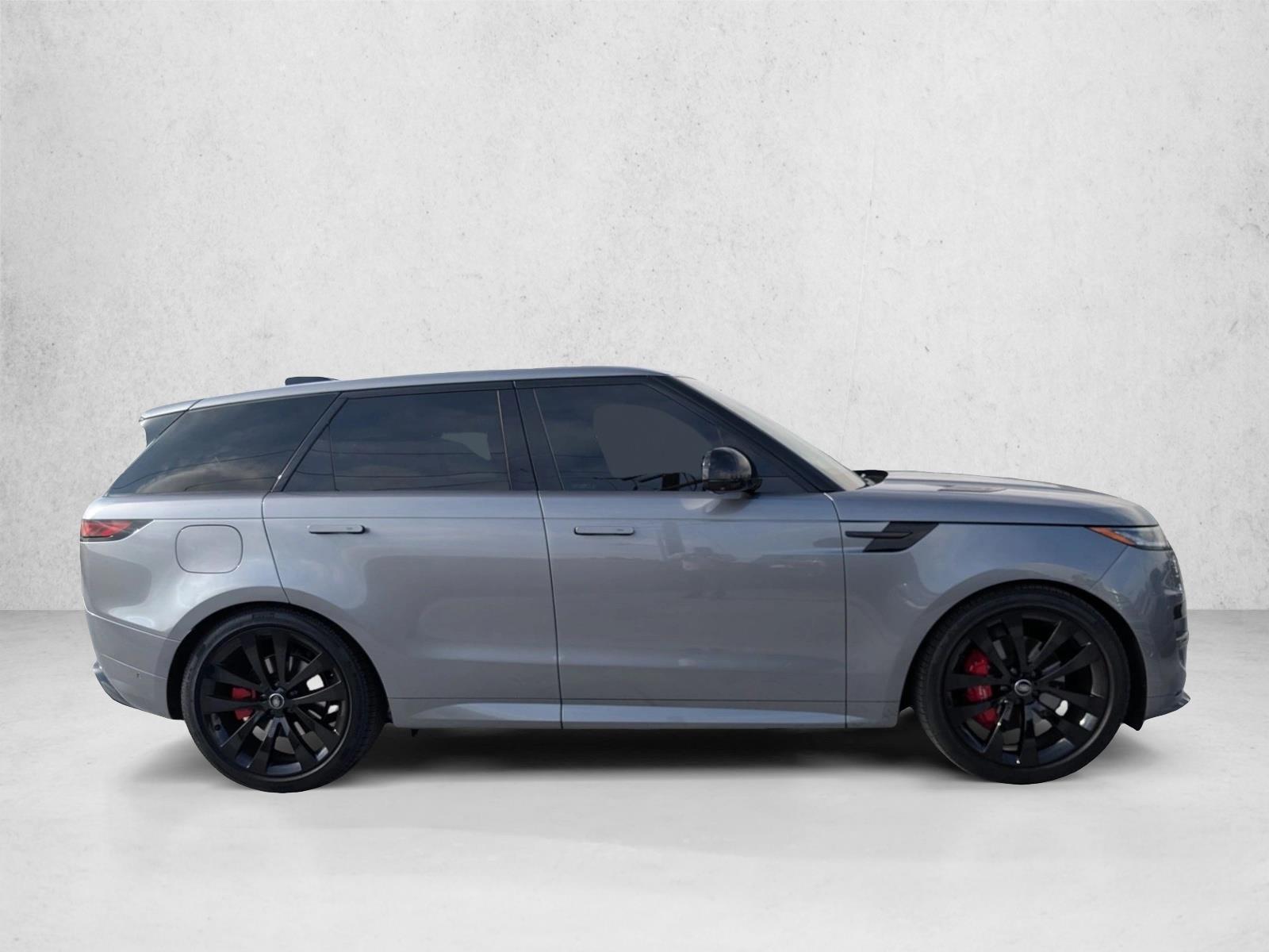 2025 Land Rover Range Rover Sport Dynamic SE photo 4