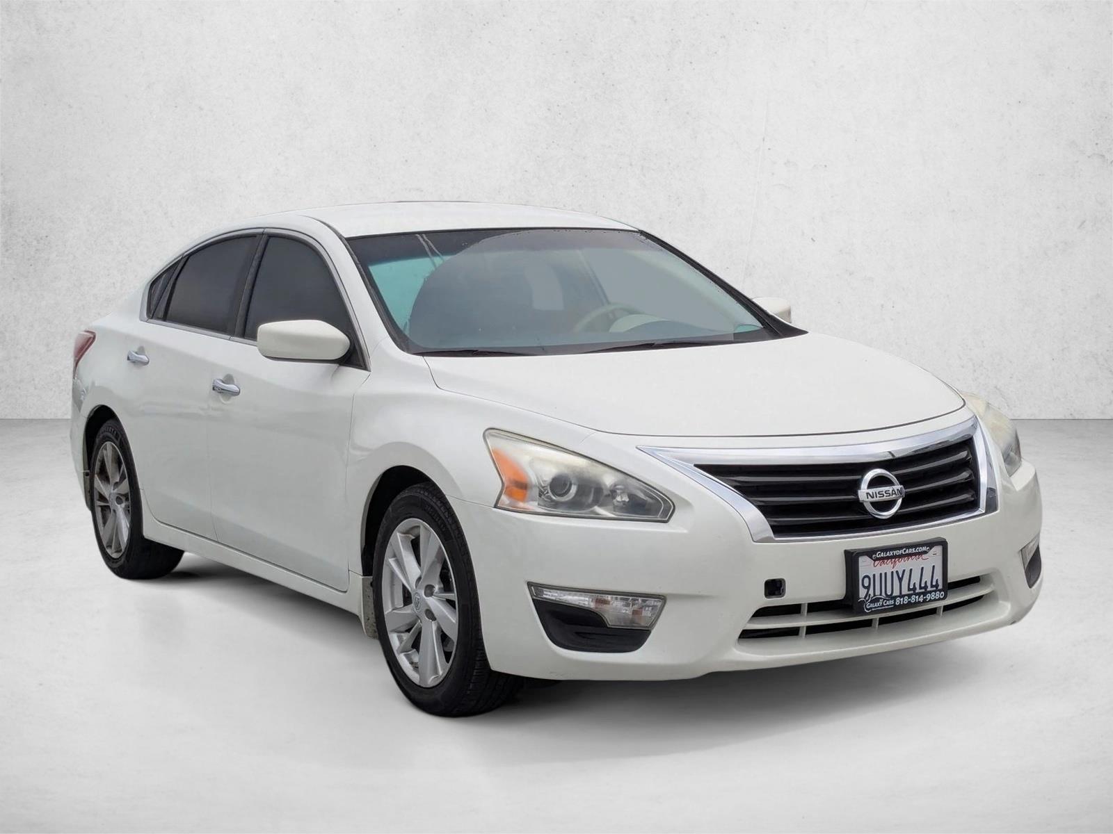 2013 Nissan Altima 2.5 SV photo 2