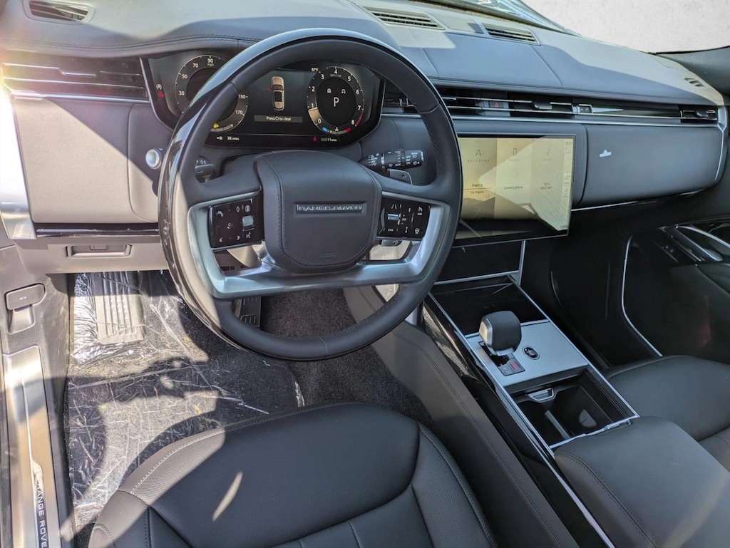 New 2025 Land Rover Range Rover SE Sport Utility