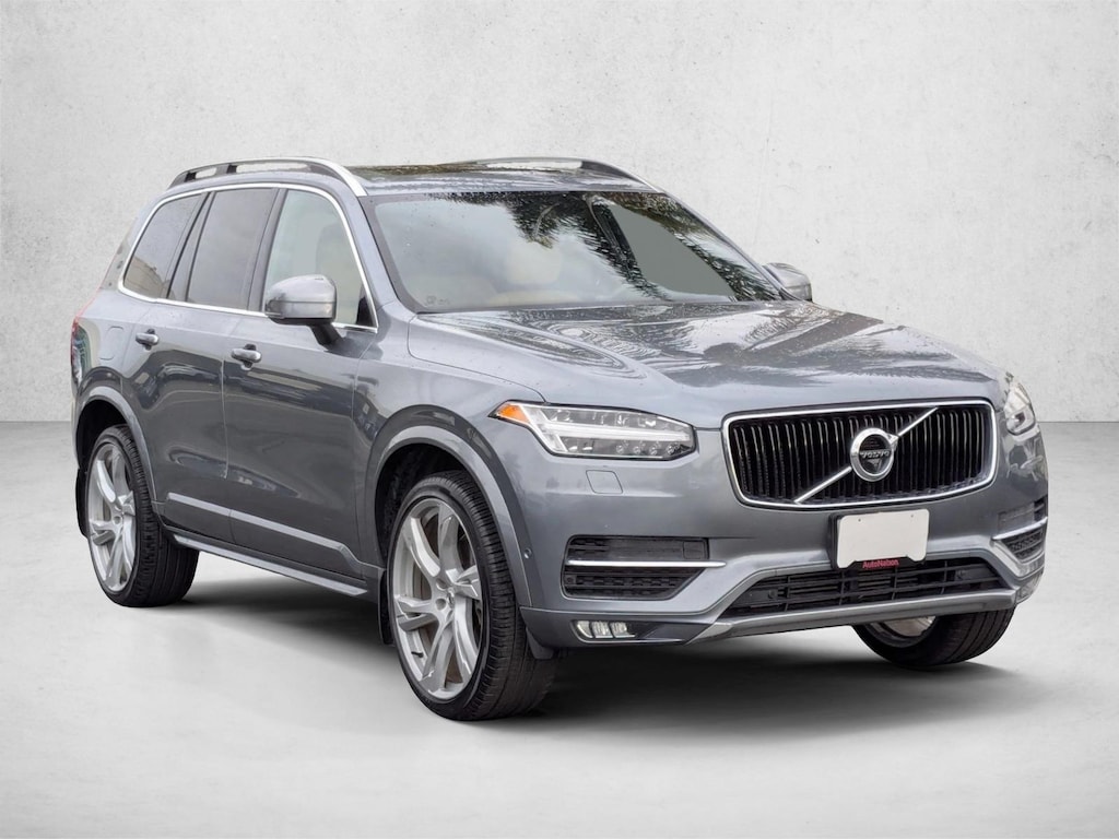 Used 2018 Volvo XC90 Momentum Sport Utility