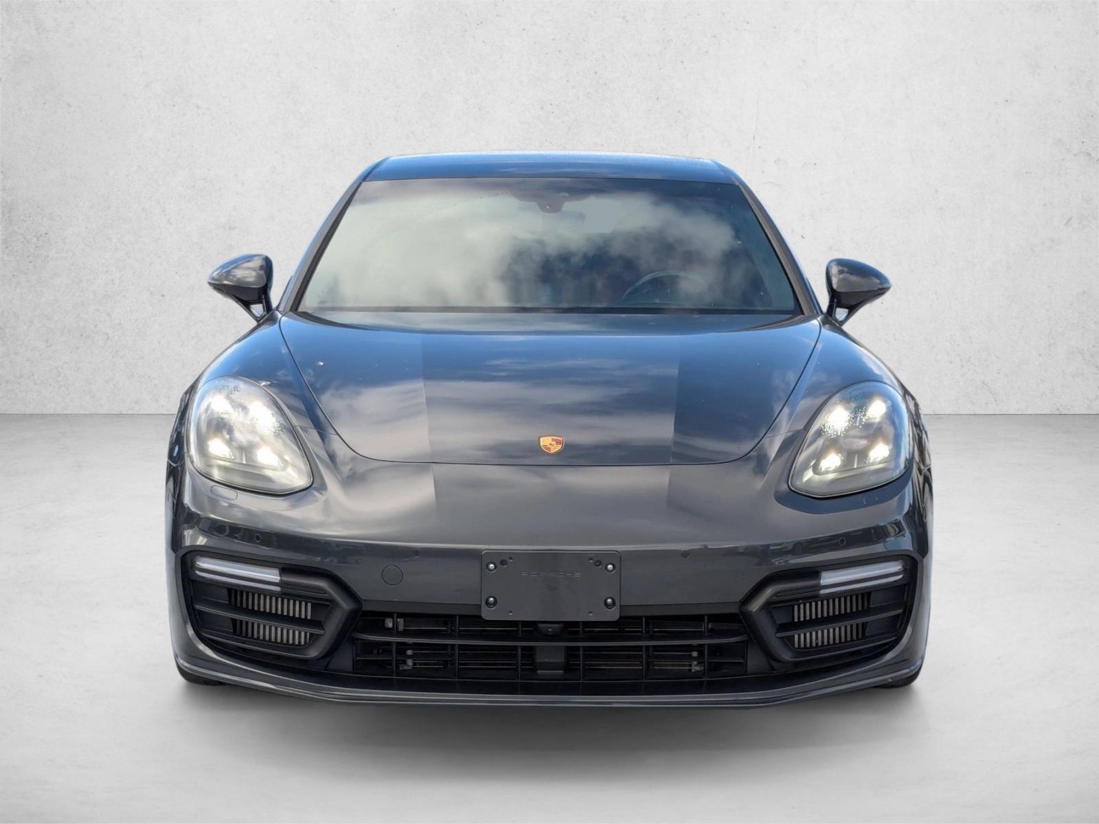 2020 Porsche Panamera GTS photo 2