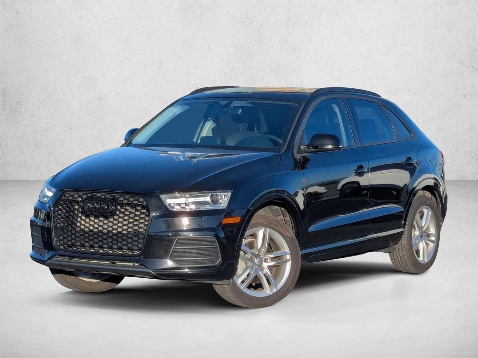 2017 Audi Q3 Komfort's photo