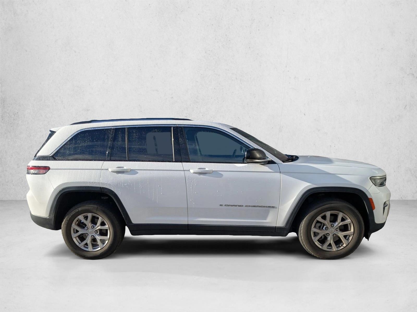 2023 Jeep Grand Cherokee Limited photo 2