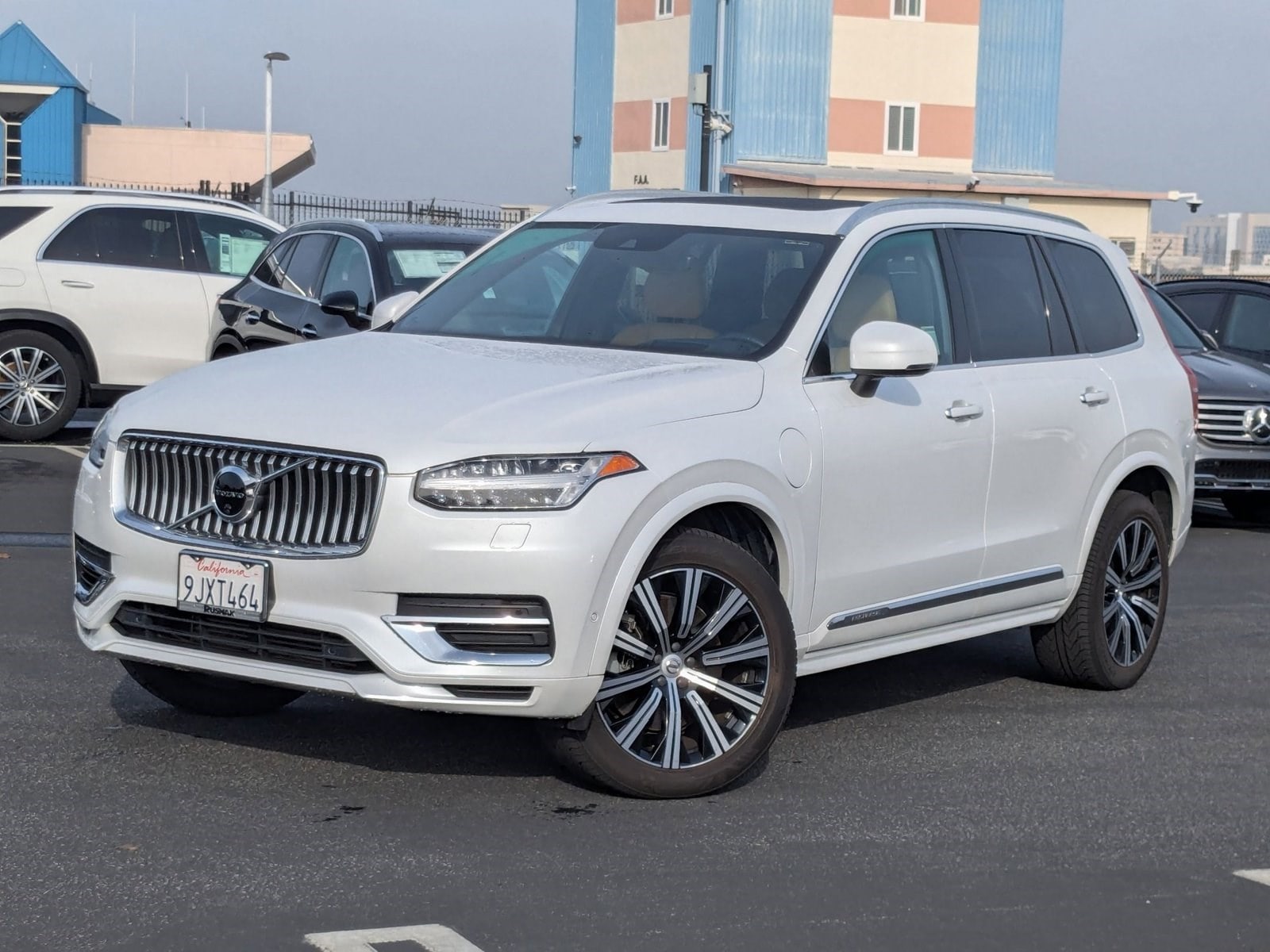 2021 Volvo XC90 Inscription's photo
