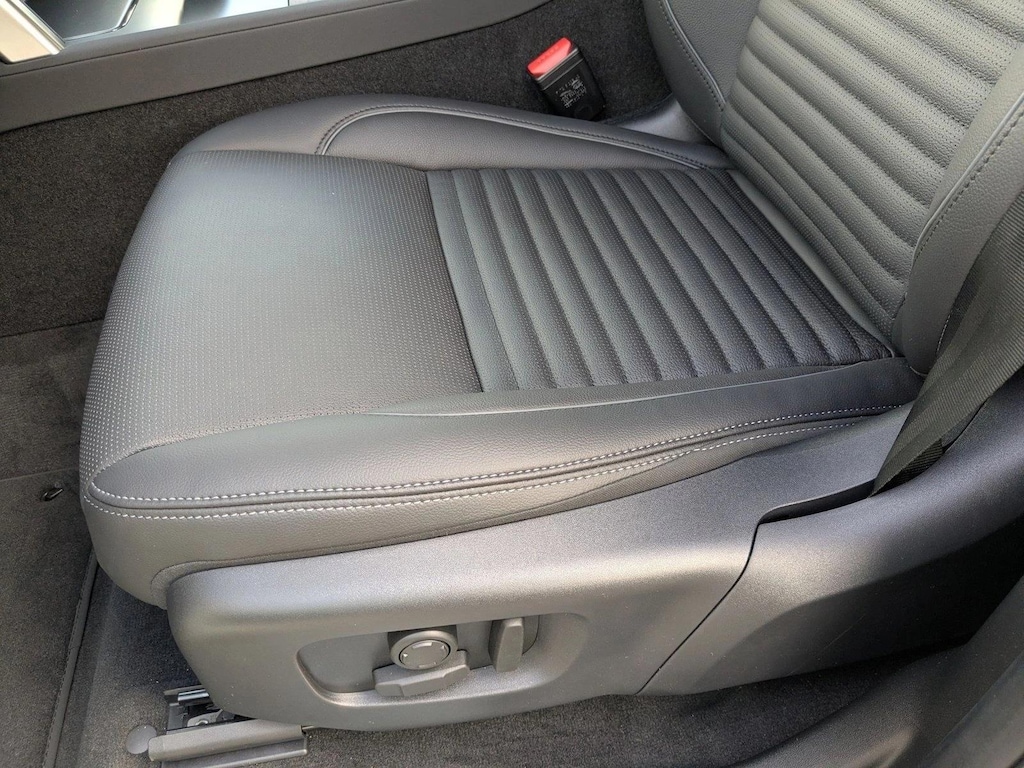 New 2026 Land Rover Discovery Sport Landmark Sport Utility