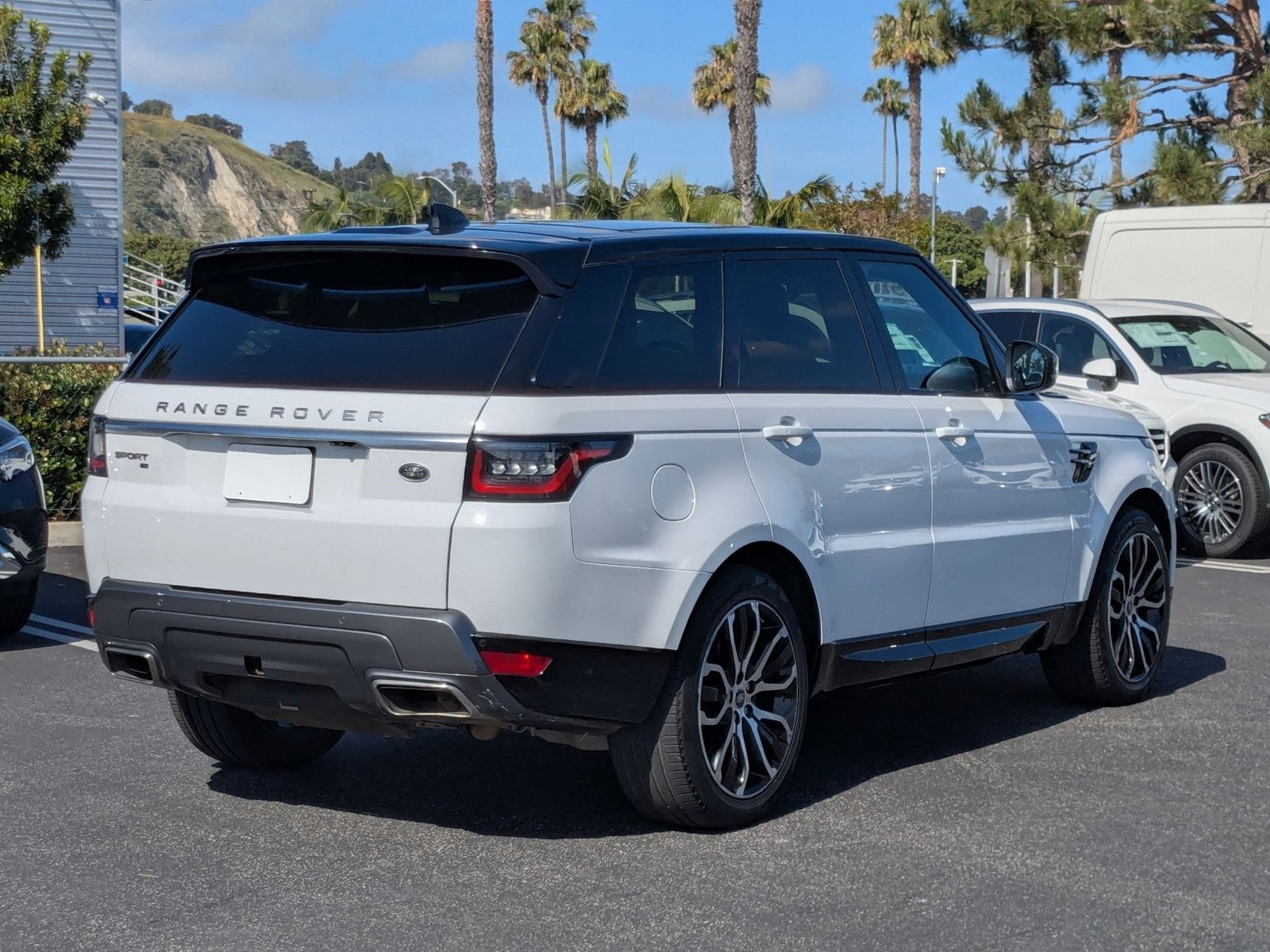 2020 Land Rover Range Rover Sport HSE photo 5
