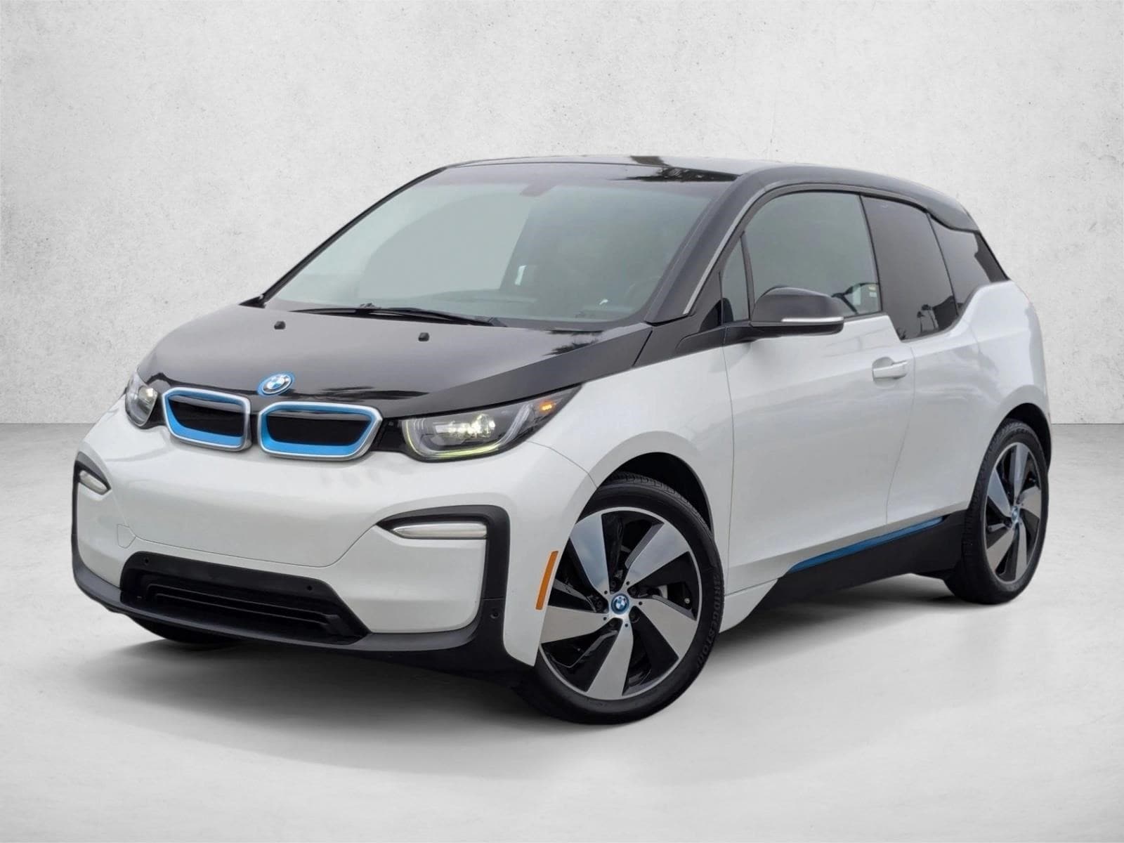 2019 BMW I3 Base's photo