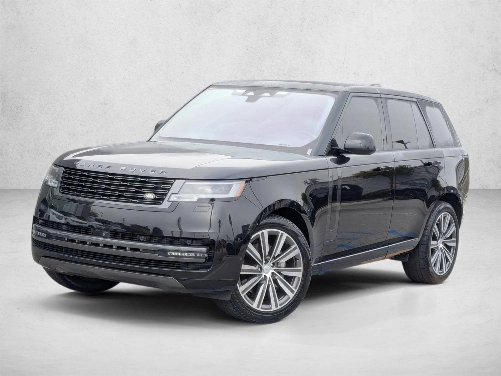 2023 Land Rover Range Rover SE's photo