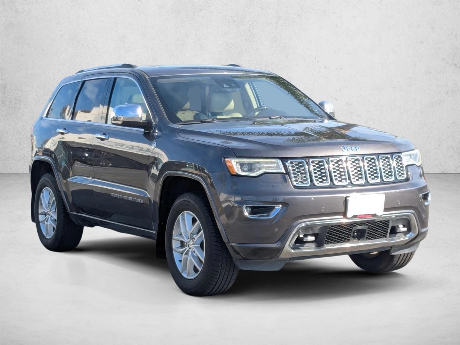 2017 Jeep Grand Cherokee Overland photo 2