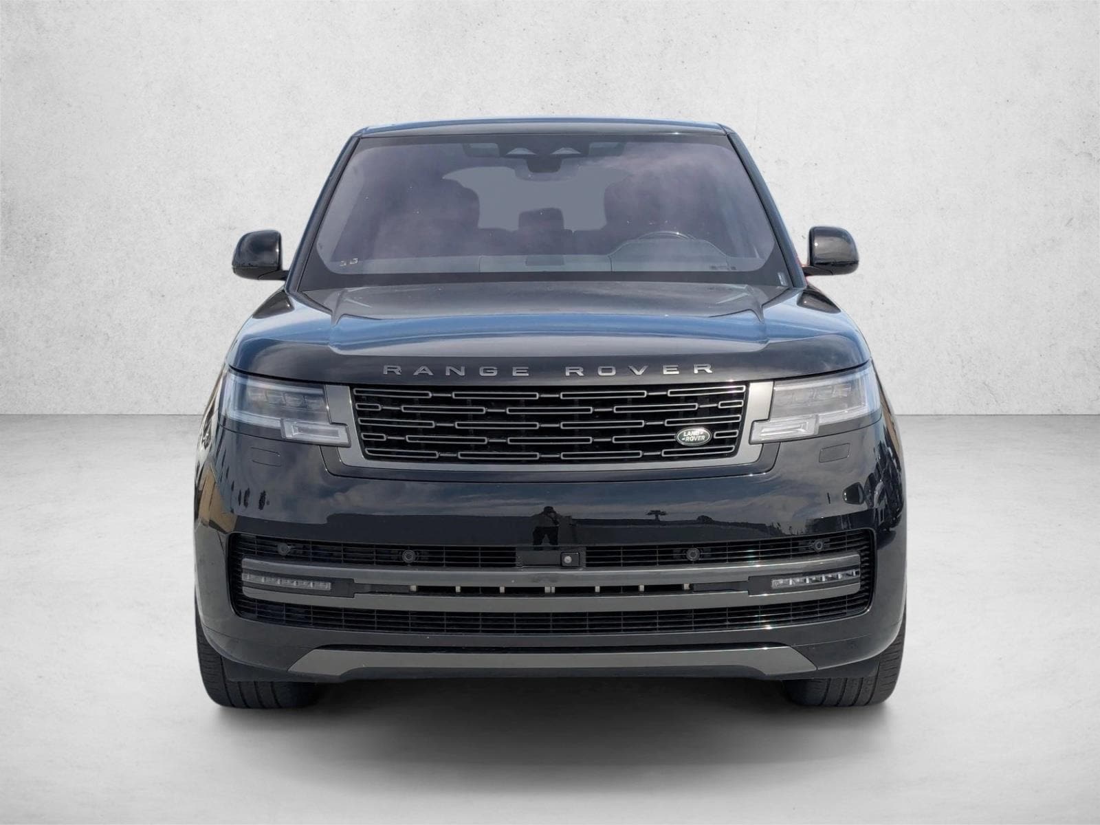 2023 Land Rover Range Rover SE photo 2