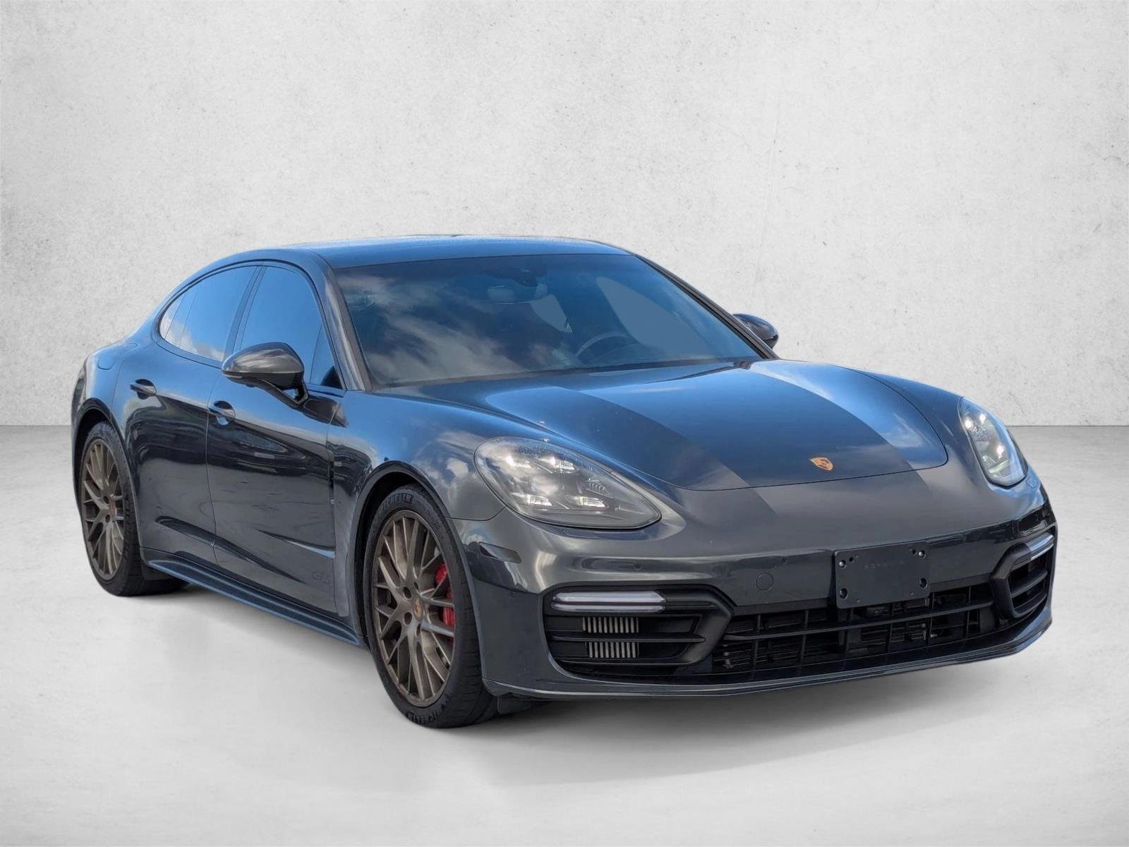 2020 Porsche Panamera GTS photo 3