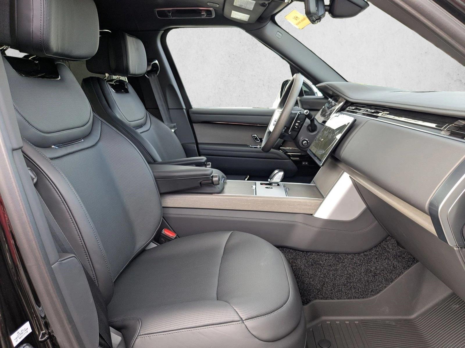 2026 Land Rover Range Rover SV - Photo 17