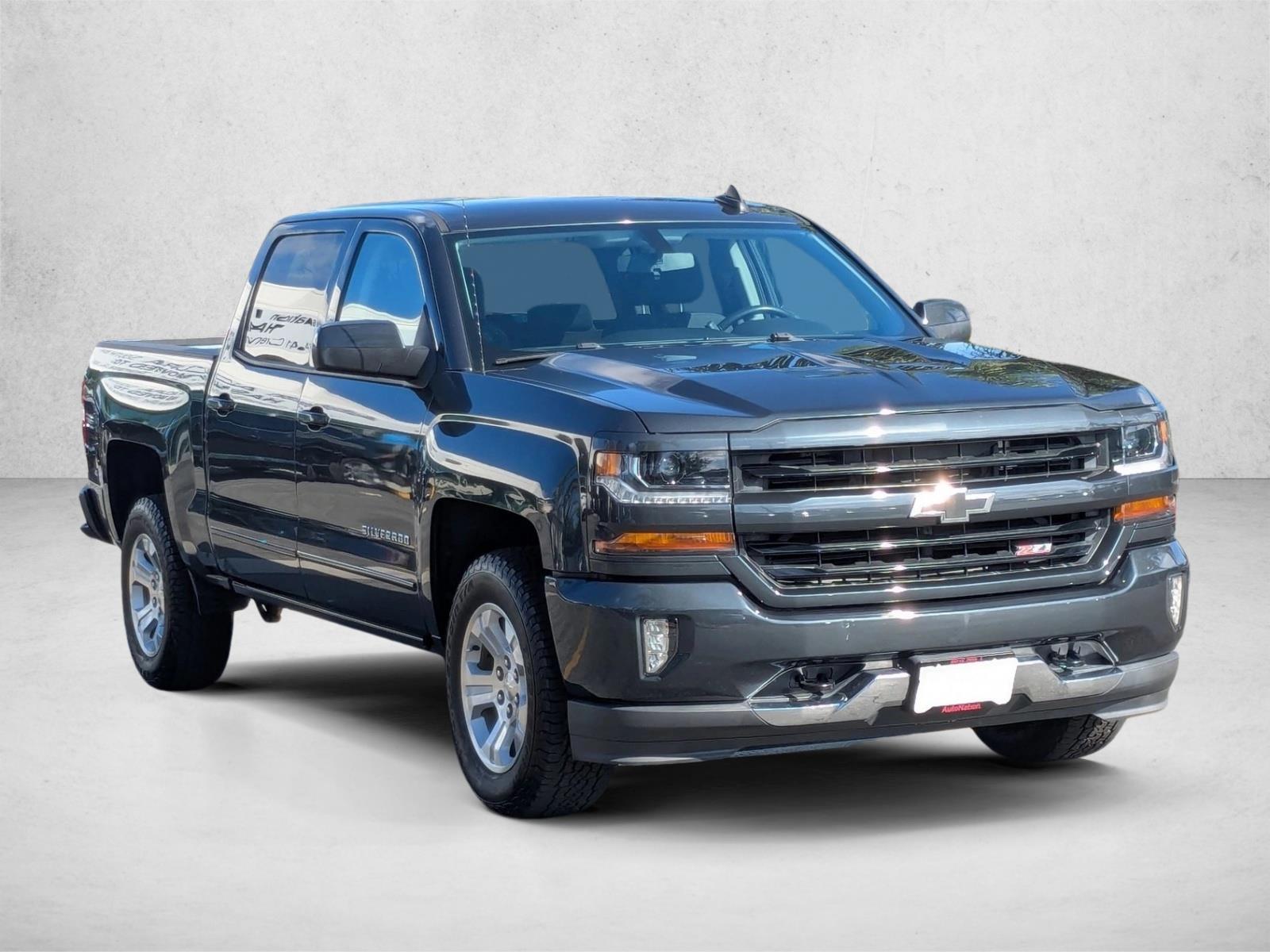 2018 Chevrolet Silverado 1500 LT photo 3