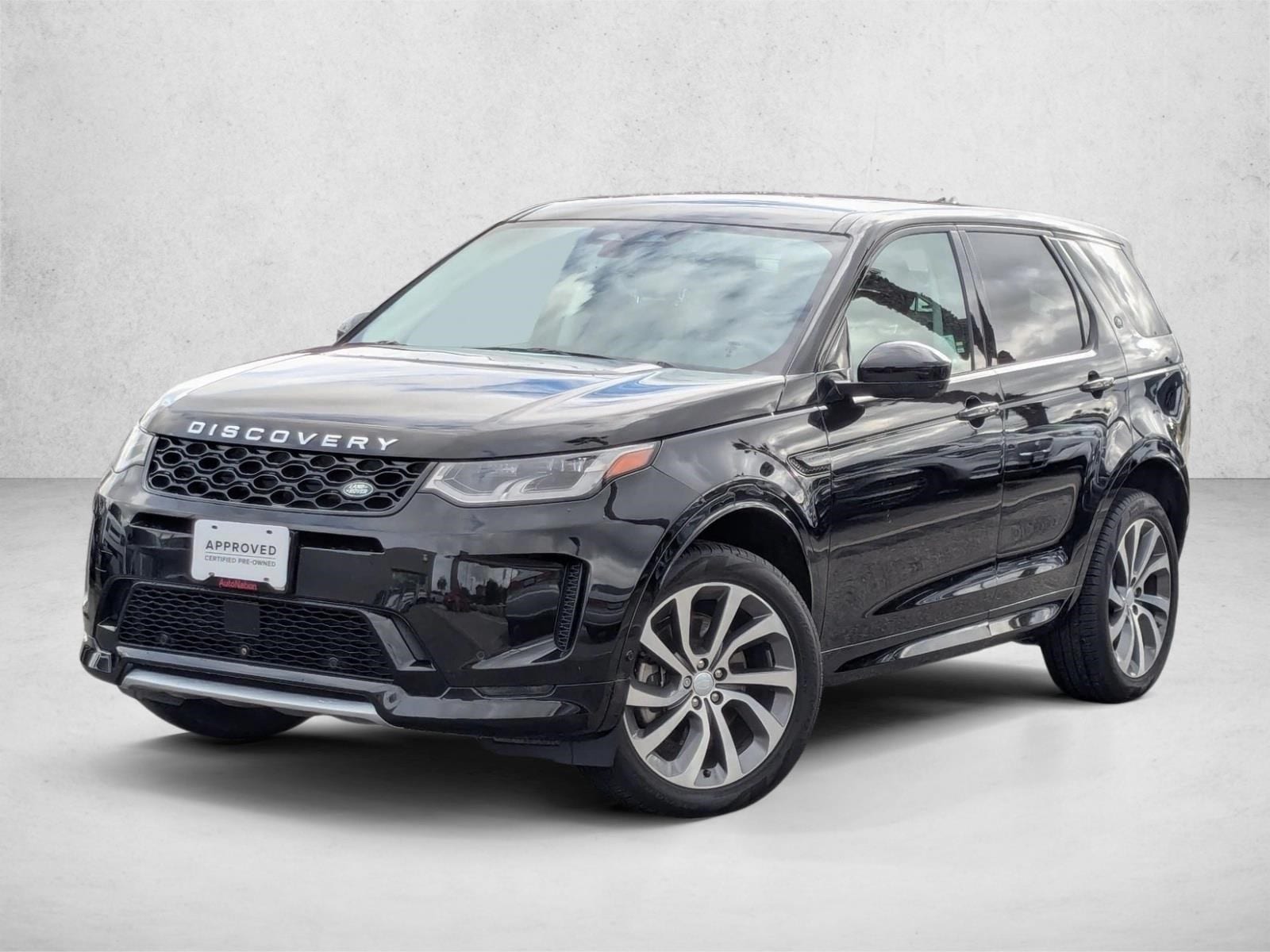 2024 Land Rover Discovery Sport S's photo