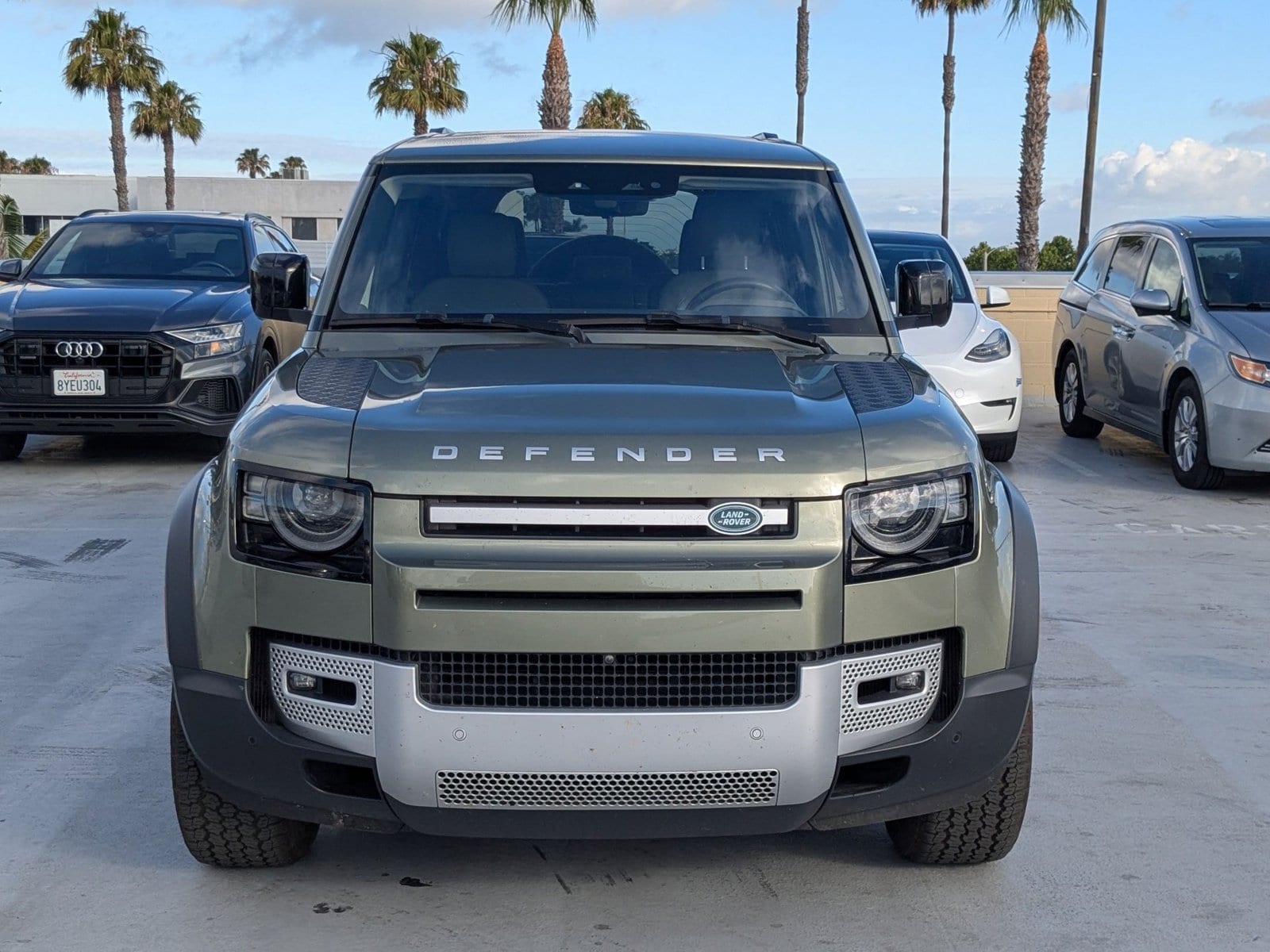 2020 Land Rover Defender 110 SE AWD photo 2