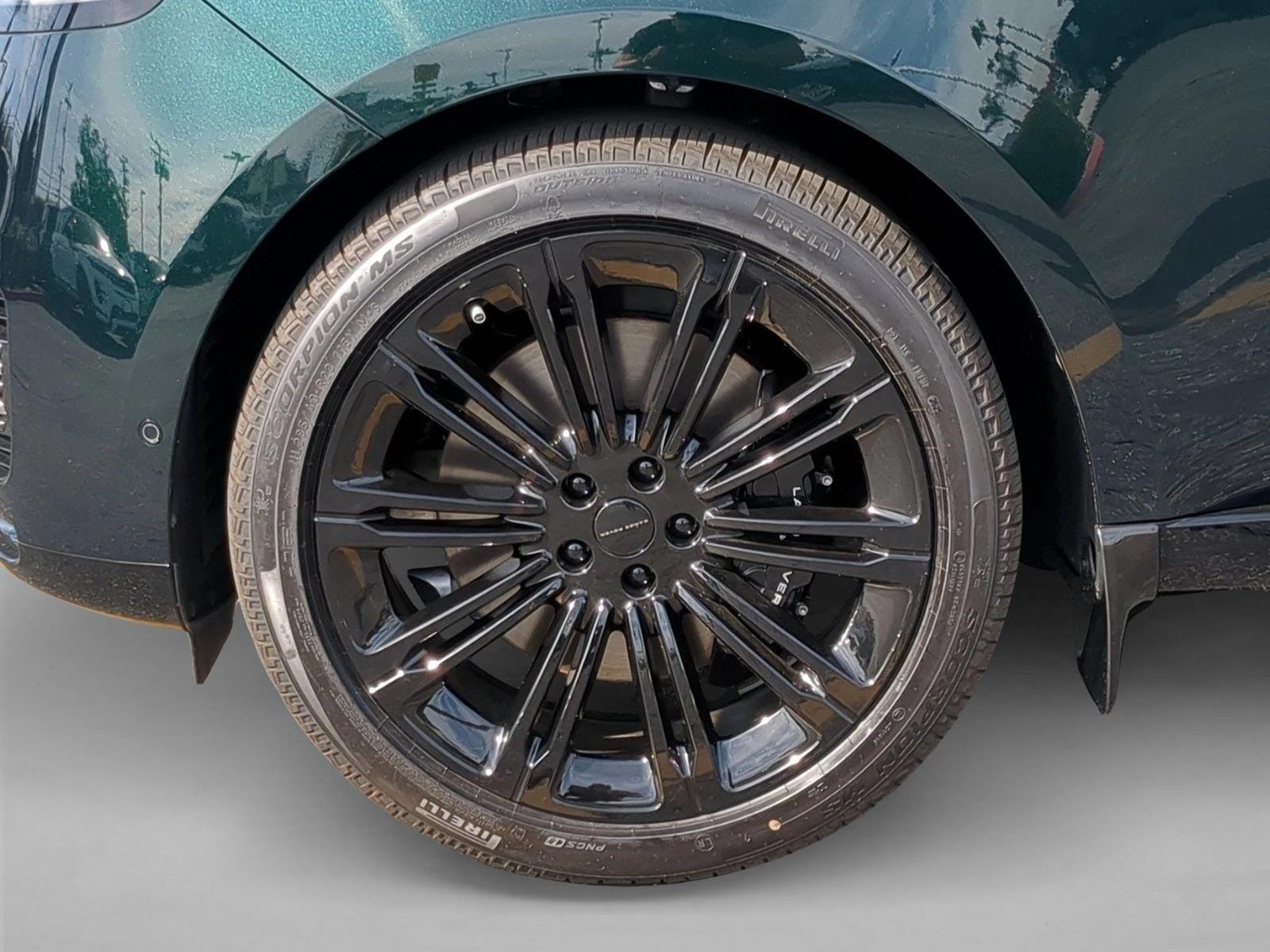 2026 Land Rover Range Rover SV - Photo 10